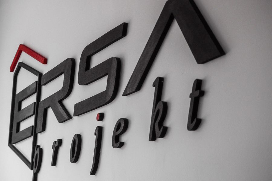 3D natpis Versa projekt